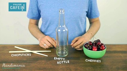 Dénoyauter les cerises. Je sais pas pourquoi j'y ai pas pensé avant !