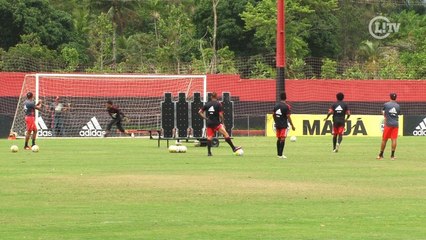 Pé calibrado! Guerrero e Rafael Vaz se destacam em treino de cobranças de faltas