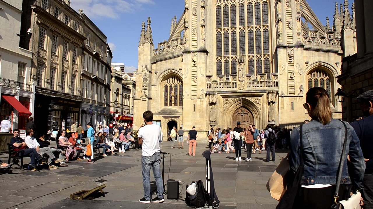 _DSC2884 Bath ds Somerset, abbaye Saint-Pierre anglicane anc monastère bénédictin CLIP