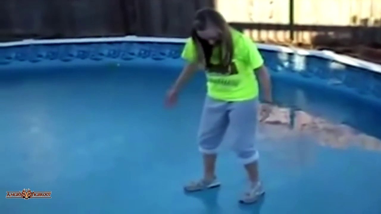 NEW,FUNNY Breaking Ice Fails Compilation