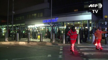 Reaberto aeroporto em Londres