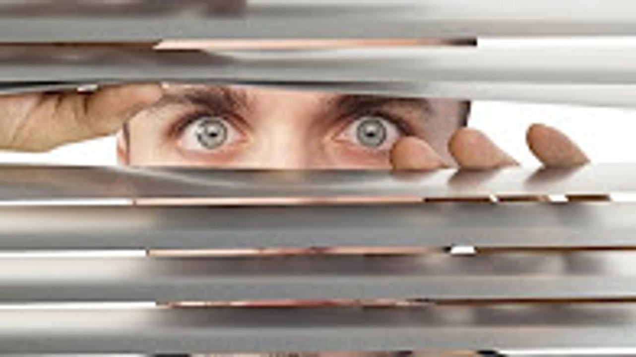 SQUEEZIE-J'ESPIONNE MON VOISIN FOU ! (Hello Neighbor)