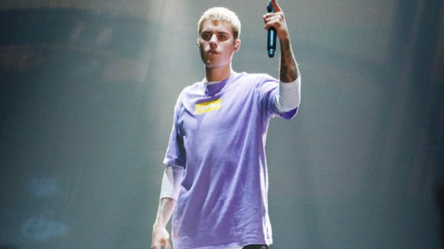 Justin Bieber Scolds Fans Again at His Concert