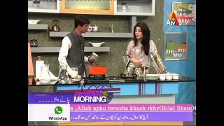 Talk Shows Central - Famous Pakistani Chai Wala Arshad Khan making Chai in Live Show