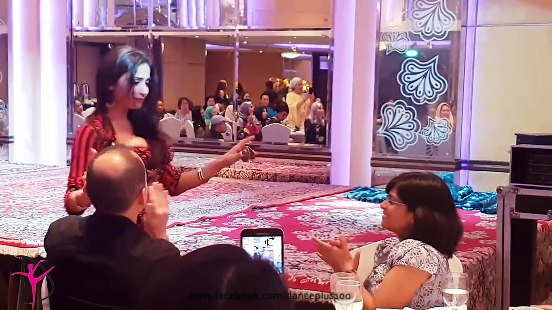 مش صافيناز .رقص شرقي مصري .Hot Belly Dance