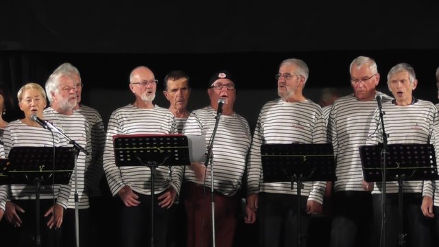 Téléthon Ploufragan 2016 - La Danaë chants de marins (3)