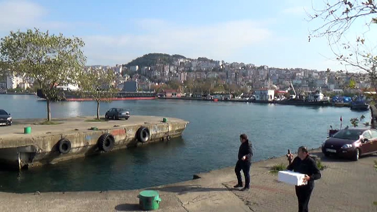 GEMİ DEKİ 8 MÜRETTEBAT KURTARILDI