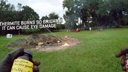 Explosion de lave linges dans un jardin ! #SavantFou