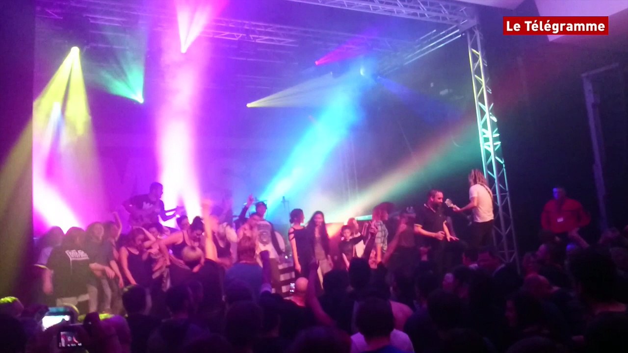 Metal. Mass Hysteria enflamme Penmarc'h