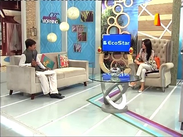 Morning Show Host Sundas Khan Talking with Arshad Khan aka Mr. Chai Wala in Pashto