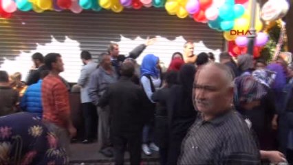 Bartın'da, 'Ne Alırsan 5 TL' Izdihamı