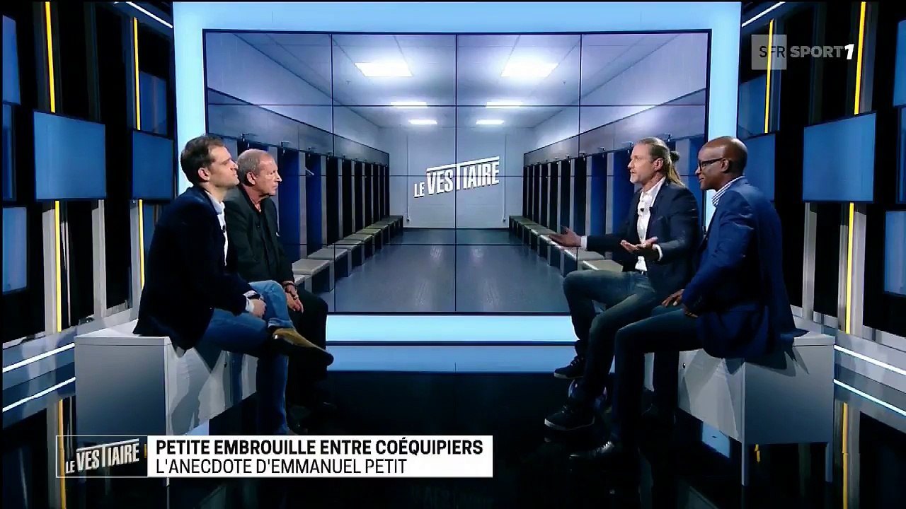 Petit tacle violemment son ancien entraîneur au @FCBarcelona, Lorenzo Serra Ferrer  C'est un guignol incompétent !
