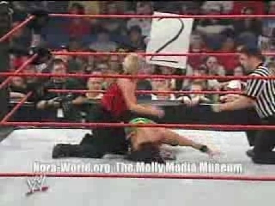 WWE Vengeance 2004 - Molly Holly vs Victoria