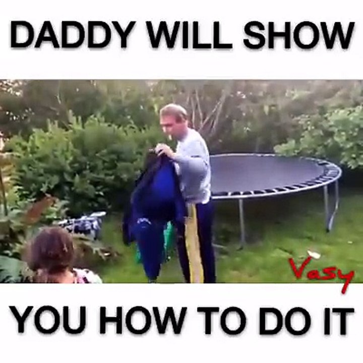 Papa va vous montrer comment le faire