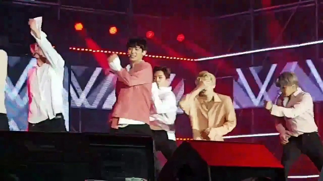 161022 EXO 엑소 - Monster at Lotte Duty Free Family Festival 2016