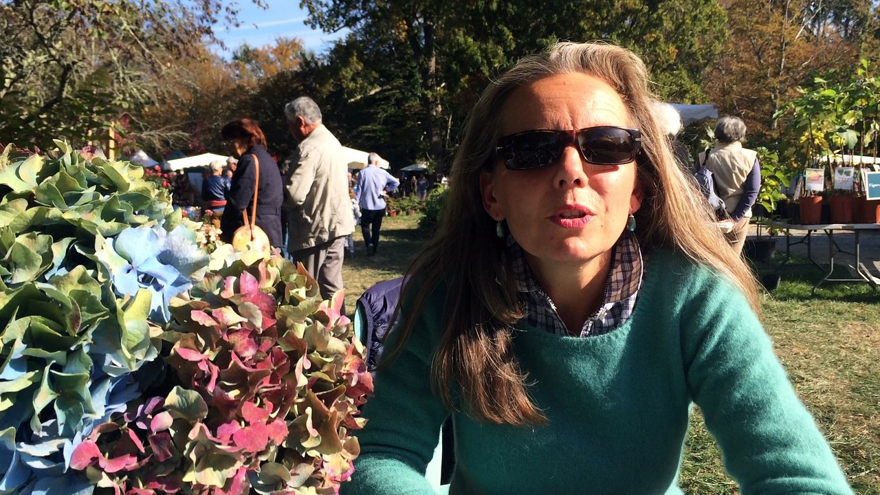 Aurélie de Ferluc, l'organisatrice de la première fête des jardins du Château de Tauzia, présente l'évènement