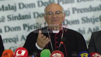 Report TV - Lumturimi i 38 martirëve, Massafra: Shteti të flasë për krimet e komunizmit