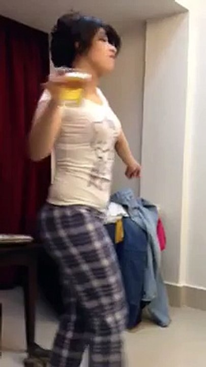 mujra hot girl ka with sharab