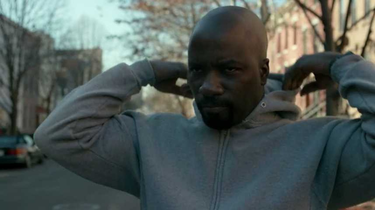 On a posé des questions à Luke Cage, le premier héros noir de Marvel sur le premier président afro américain