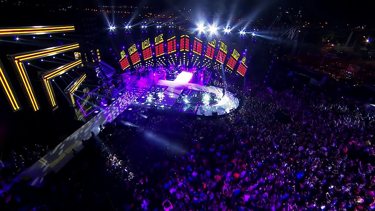 Henrique e Juliano - Como É Que A Gente Fica - DVD Novas Histórias - Ao vivo em Recife