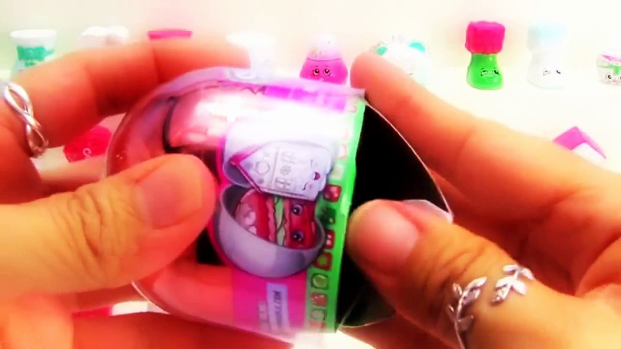 Video Edukasi Mainan Anak Anak, Membuat Mainan Bola Berwarna dan Kejutan Bola Bagian 6