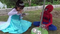 HORROR SPIDERS eating Frozen Elsa vs Spiderman Baby Pink SpiderGirl Joker Family Fun Superhero--Ocpf9uMYT0