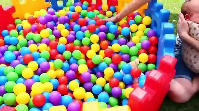 LITTLE TIKES Giant Waffle Blocks Baby Ball Pit Surprise Toys Huge Blocks Ballpit by DisneyCarToys