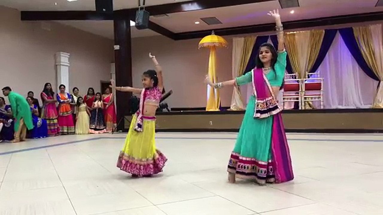 2016 Best Bollywood Indian Wedding Dance Performance by Kids (Prem Ratan Dhan Payo, Cham Cham)
