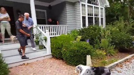 Portano fuori il nonno per una sorpresa. Ecco cosa lo fa commuovere...