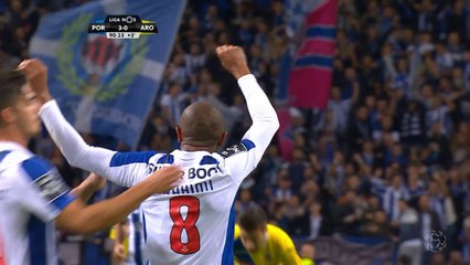 Le but exceptionnel de Brahimi en solo