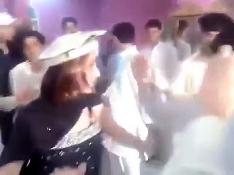 DANCE WITH PASHTO MAST MUSIC WEDDING Dance Mujra Pathan Beauty ON YOUTUBE