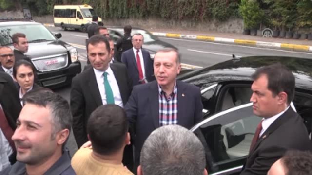 Erdoğan, Sarıyer Şehit Kemal Aykut Genç Polis Merkezi'ni Ziyaret Etti