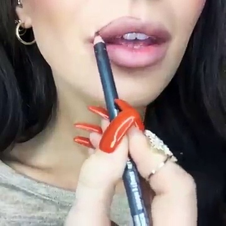 lip gloss