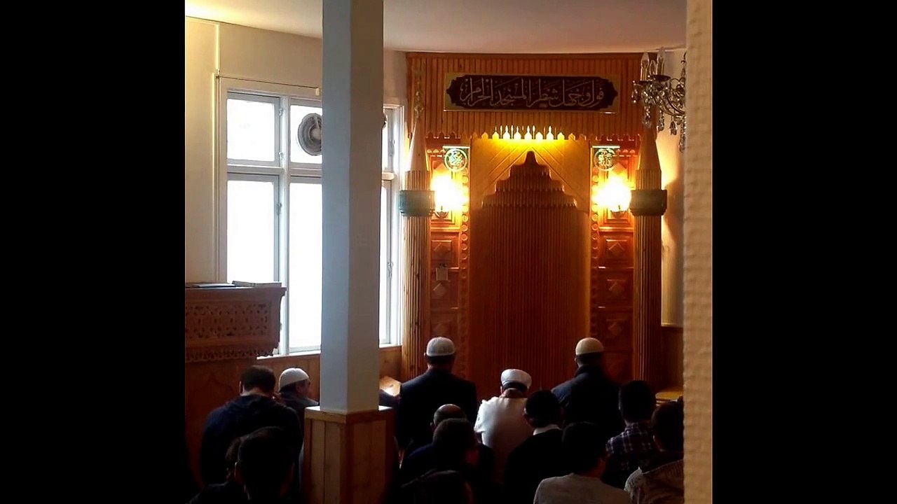 Metin Demirtas. Harameyn usulu Cuma namaz. Kopenhag Kocatepe Camii. 21-10-2016