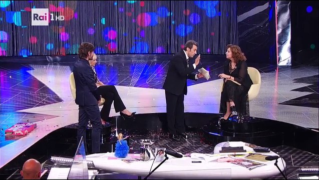 10 cose - Flavio Insinna legge una poesia del fratello di Stefania Sandrelli (22-10-16)