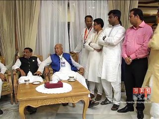 দলীয় নেতাকর্মীদের সঙ্গে ওবায়দুল কাদেরের শুভেচ্ছা বিনিময়