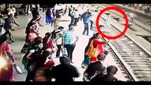 Woman Suicide Attempt At vikhroli Railway station in Mumbai College Students saved Women