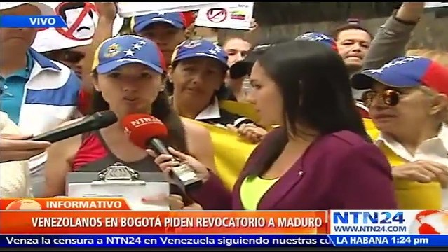 Decenas de venezolanos marchan en Bogotá exigiendo que se respete la Constitución frente la casa de su embajador en Colombia