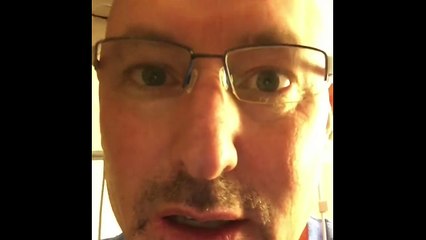 Comment prendre l'accoudoir dans un avion