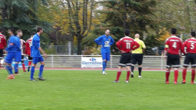 UGA LYON-DECINES (SENIORS2) - LATINO A.F.C 3 - 1