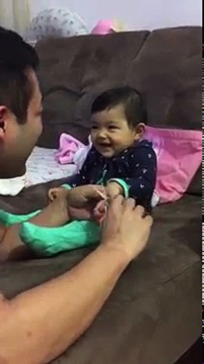 This Baby Trolls Her Dad With Fake Crying And That Has Made Her The Favourite Kid Over The Internet