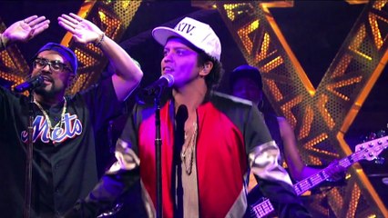 Bruno Mars - Chunky (Saturday Night Live)