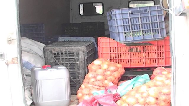 Kuçovë, protesta e të papunit; kërcënoi se do vetëdigjej - Top Channel Albania - News - Lajme