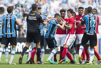 Download Video: Em jogo cheio de brigas e confusões, Grêmio e Inter ficam no 0 a 0