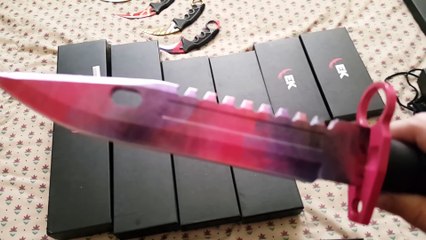 CS GO Knife Unboxing IRL!!! (2)