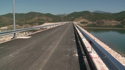 Greqia, e para investitore, Italia zbret e katërta - Top Channel Albania - News - Lajme