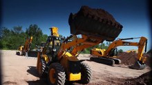 JCB 5CX Loading Action