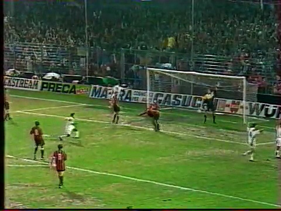 15.09.1993 - 1993-1994 UEFA Champions League 1st Round 1st Leg FC Aarau 0-1 AC Milan