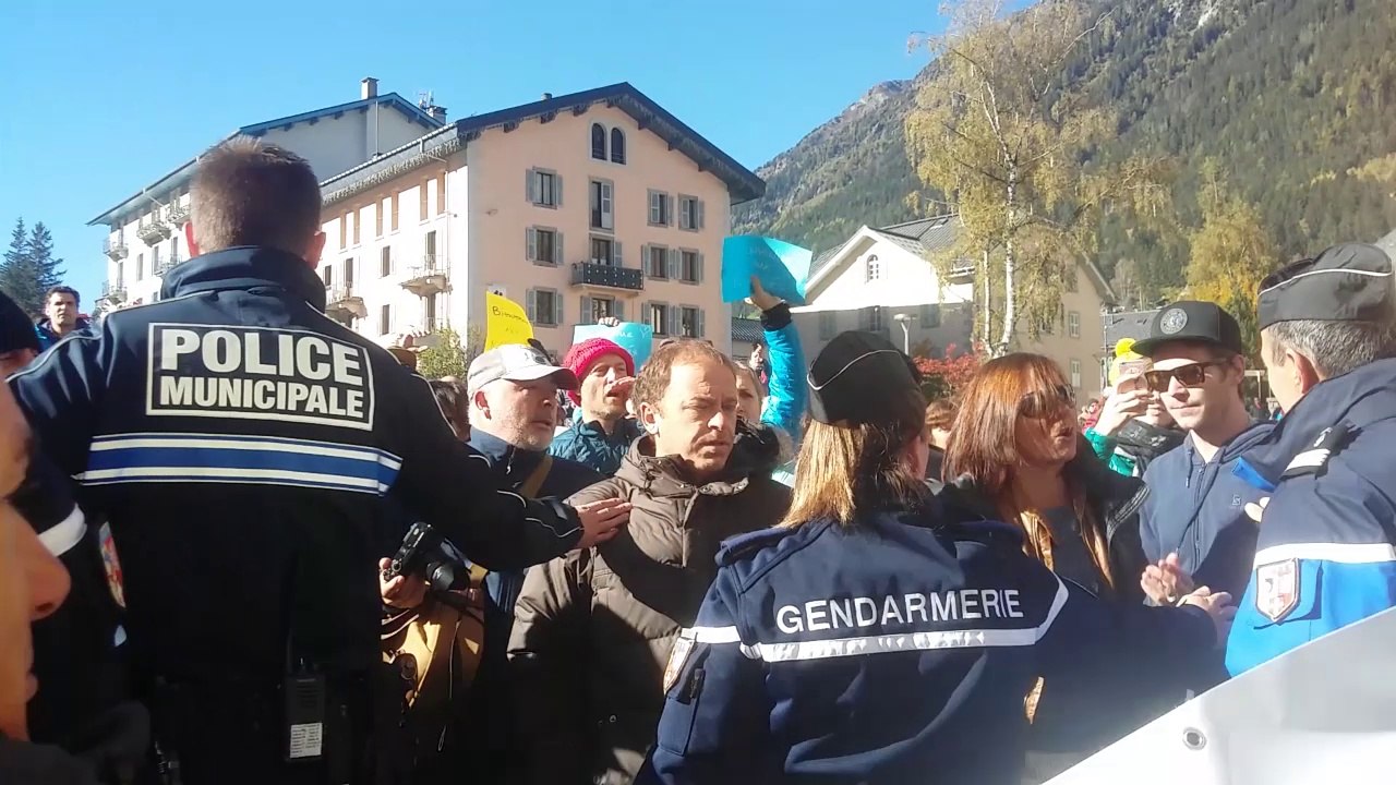Chamonix : Le Front National manifeste contre les migrants