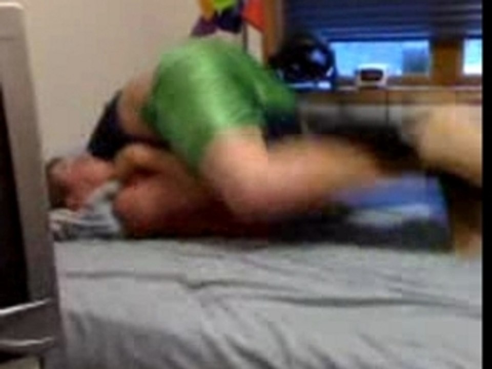 Two crazy mofos wrestling